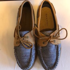 Sperry Top Sider in denim blue.
